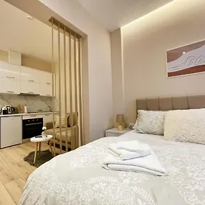  Appartement Aj Apartments, Hidden Gem In The Heart Of Albanie
